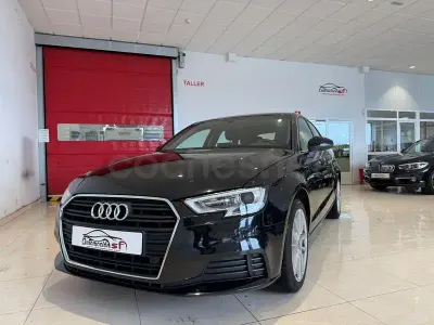 Usado Audi A3 116 CV (85 kW) 2019 Negro Berlina