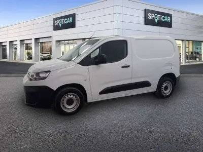 Usado Citroën Berlingo 102 CV (75 kW) 2022 Blanco Monovolumen