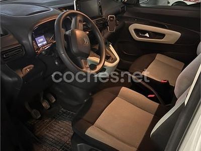 Usado Citroën Berlingo Feel 130 CV (95 kW) 2020 Blanco Monovolumen