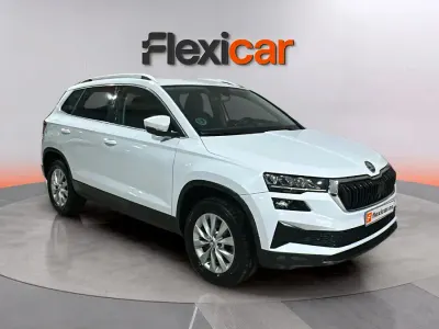 Usado Skoda Karoq Ambition 150 HP (110 kW) 2022 Branco SUV