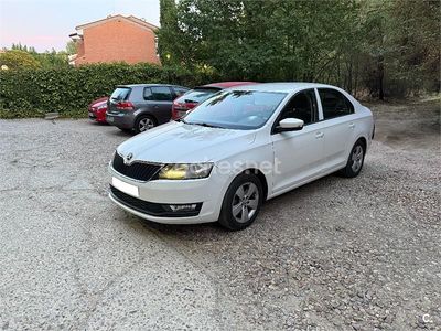 Blanco Usado 2017 Skoda Rapid Ambition Berlina | 7000 € (Un poco caro)