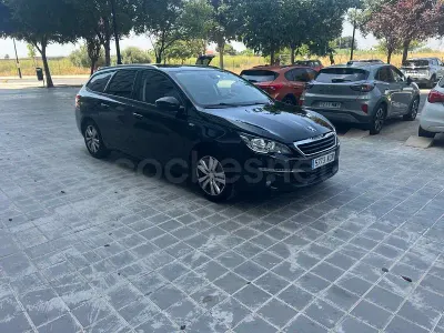 Usado Peugeot 308 SW Style 130 CV (95 kW) 2017 Negro Familiar