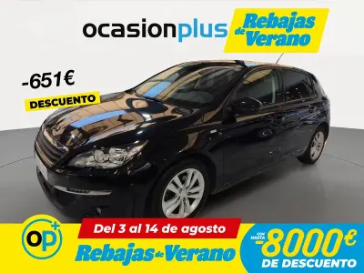 Usado Peugeot 308 Style 100 CV (73 kW) 2017 Negro