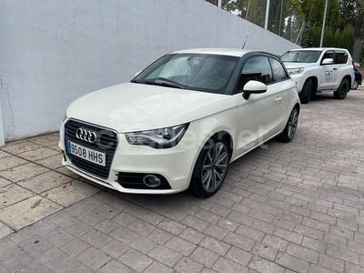 Blanco Usado 2012 Audi A1 Attraction Berlina | 9990 € (Precio justo)