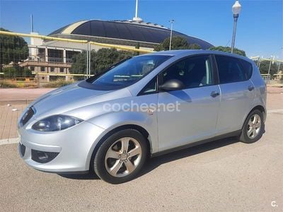 Usado Seat Altea Stylance 140 CV (102 kW) 2006 Gris / plata Monovolumen