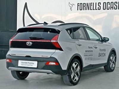 Usado Hyundai Bayon 100 CV (73 kW) 2021 Gris SUV