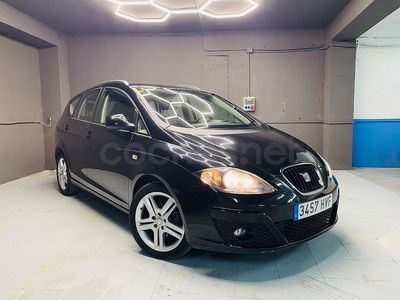 Usado Seat Altea XL I-Tech 105 CV (77 kW) 2014 Negro Monovolumen