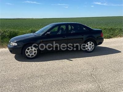 Usado Audi A4 150 CV (110 kW) 1998 Negro Berlina