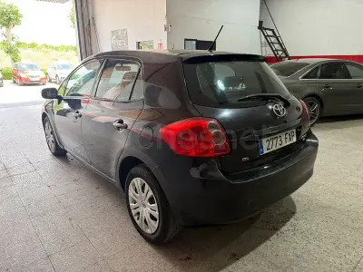 Usado Toyota Yaris 90 CV (66 kW) 2007 Negro Utilitario