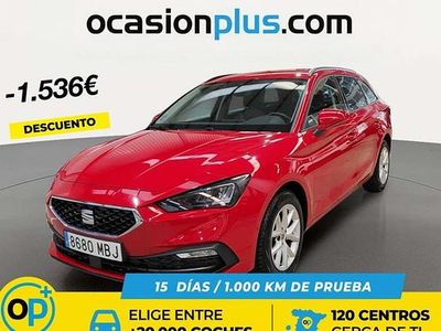 Usado Seat Leon ST Style 110 CV (80 kW) 2022 Rojo Familiar