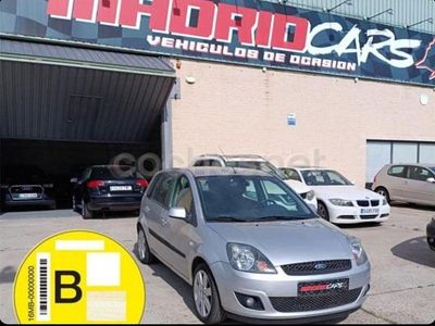 Gris / plata Usado 2006 Ford Fiesta Trend Berlina | 4150 € (Un poco caro)