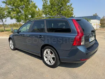 Usado Volvo V50 Momentum 136 CV (100 kW) 2008 Azul Familiar