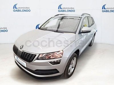 Usado Skoda Karoq Ambition 116 CV (85 kW) 2021 Gris / plata SUV