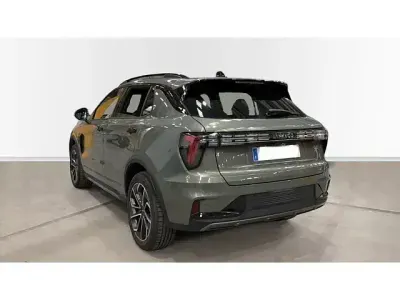 Usado Lynk & Co 01 276 CV (202 kW) 2026 Verde SUV