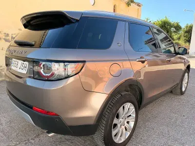 Usado Land Rover Discovery Sport HSE Luxury 180 CV (132 kW) 2016 Beige SUV