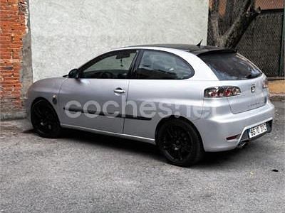 Usado Seat Ibiza CUPRA 160 CV (117 kW) 2006 Gris / plata Utilitario