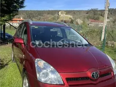 Usado Toyota Corolla Verso Luna 116 CV (85 kW) 2005 Granate Monovolumen