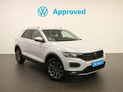 Usado VW T-Roc Sportline 150 CV (110 kW) 2021 Gris plata SUV
