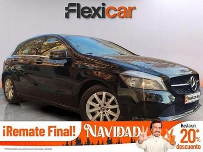 Usado Mercedes A180 AMG line 109 CV (80 kW) 2017 Negro Utilitario