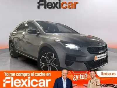 Usado Kia XCeed 140 CV (102 kW) 2020 Gris SUV