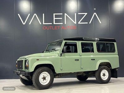 Verde Usado 2015 Land Rover Defender Familiar | 42.900 €