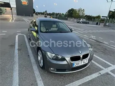 Usado BMW 320 177 CV (130 kW) 2009 Gris / plata Coupe