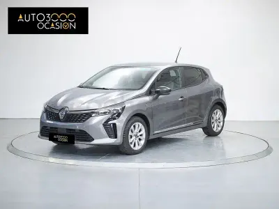 Begagnad Renault Clio V Evolution 100 HK (73 kW) 2025 Grå Sedan