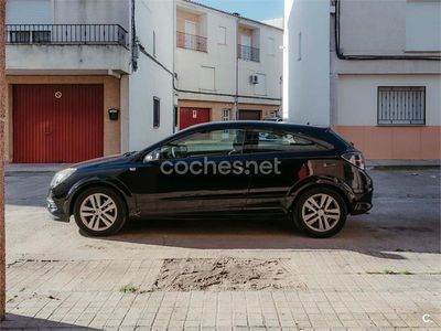 Usado Opel Astra Sport 115 CV (84 kW) 2008 Negro Berlina