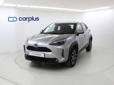 Usado Toyota Yaris Cross 116 CV (85 kW) 2022 Gris atomo (met) SUV