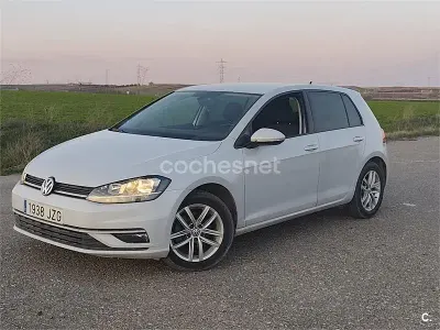 Usado VW Golf VII Advance 125 CV (91 kW) 2017 Blanco Berlina