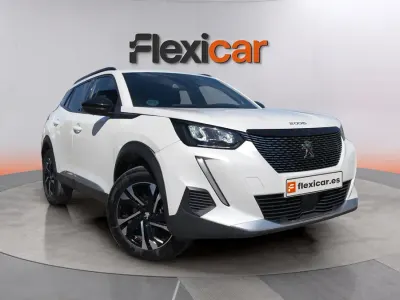 Usado Peugeot 2008 Allure 131 CV (96 kW) 2023 Beige SUV