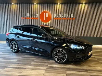 Usado Ford Focus ST-Line 150 CV (110 kW) 2020 Negro Familiar