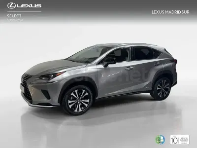 Usado Lexus NX300h 197 CV (144 kW) 2021 Gris / plata SUV