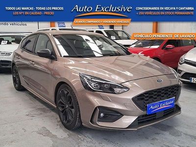 Używany Ford Focus ST-Line 120 KM (88 kW) 2018 Żółty Sedan/Limuzyna