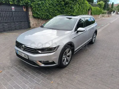 Usado VW Passat Alltrack 240 CV (176 kW) 2016 Gris / plata Familiar