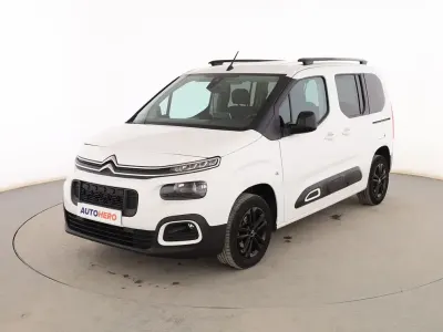 Usado Citroën Berlingo Feel 102 CV (75 kW) 2022 Blanco Monovolumen