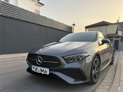 Usado Mercedes A200 150 CV (110 kW) 2025 Gris / plata Berlina