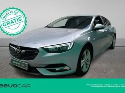 Usado Opel Insignia 136 CV (100 kW) 2018 Gris Berlina