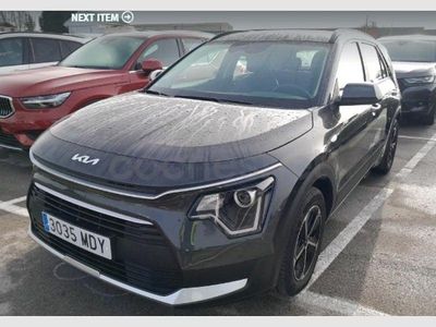 Usado Kia Niro 141 CV (103 kW) 2023 Gris / plata SUV