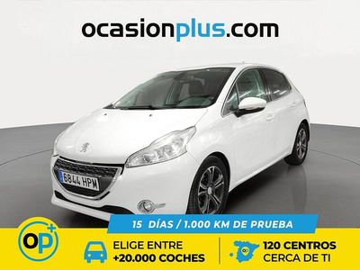 Usado Peugeot 208 Allure 115 CV (84 kW) 2013 Blanco Utilitario