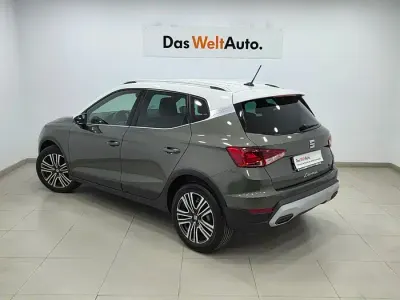 Usado Seat Arona Xperience 115 CV (84 kW) 2025 Gris SUV