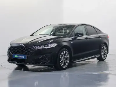 Usado Ford Mondeo ST-Line 187 CV (137 kW) 2021 Negro Berlina