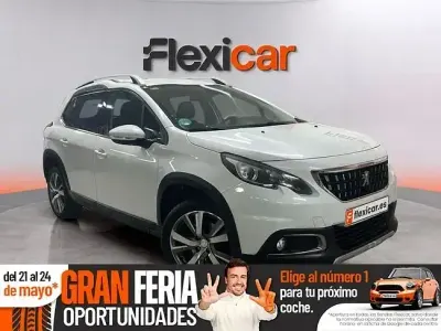 Käytetty Peugeot 2008 Allure 130 HP (95 kW) 2019 Valkoinen Katumaasturi