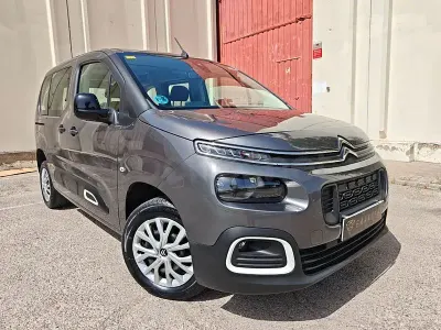 Usado Citroën Berlingo Business Class 102 CV (75 kW) 2022 Gris / plata Monovolumen