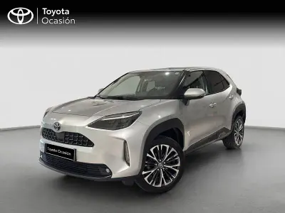 Usado Toyota Yaris Cross Style 116 CV (85 kW) 2022 Gris / plata SUV