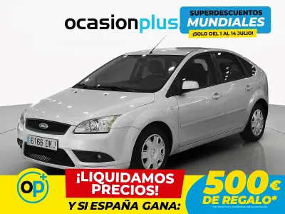 Usado Ford Focus Trend 101 CV (74 kW) 2005 Gris Utilitario