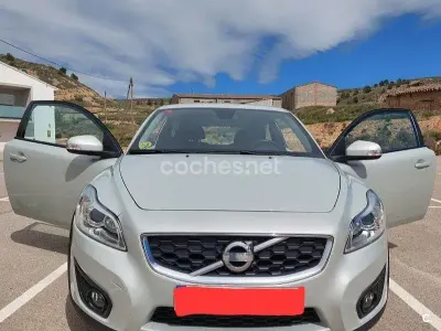 Usado Volvo C30 Summum 109 CV (80 kW) 2011 Beige Utilitario