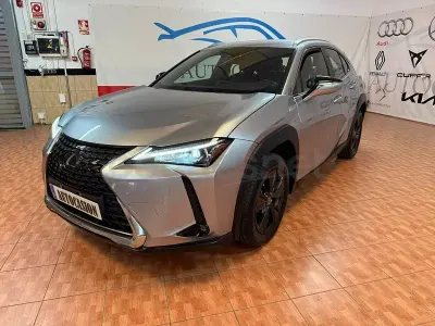 Usado Lexus UX Executive Line 184 CV (135 kW) 2023 Gris / plata SUV