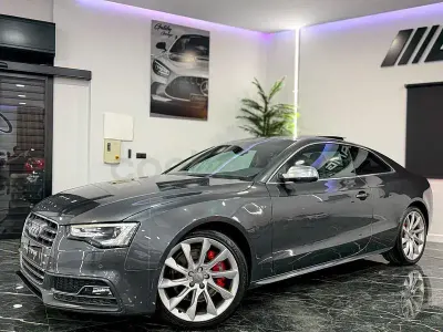 Usado Audi S5 Exclusive 333 CV (244 kW) 2016 Gris / plata Coupe