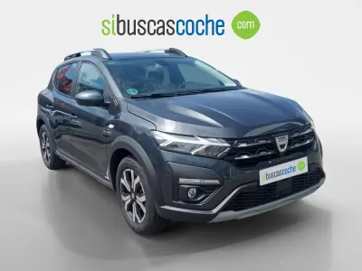 Usado Dacia Sandero Comfort 90 CV (66 kW) 2022 Gris/plata